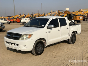 Pickup TOYOTA Hilux
