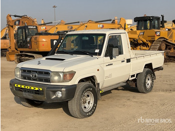 Pickup TOYOTA Land Cruiser