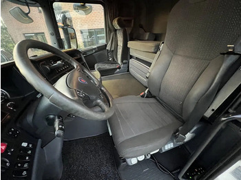 Interior photo 1: Dragbil Scania G450 6X2 SCR-Only Full-Air Retarder EURO 6 NL Truck