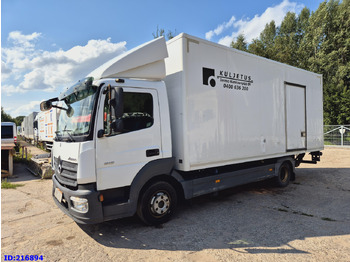 Isotermiska lastbil MERCEDES-BENZ Atego 818