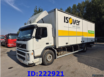 Lastbil med skåp VOLVO FM9 260