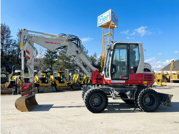 Grävmaskin på däck TAKEUCHI