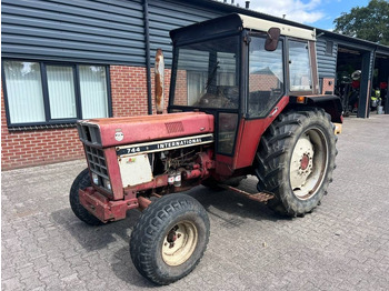 Traktor INTERNATIONAL