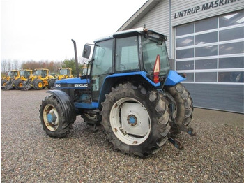 Traktor New Holland 8240 SLE Med frontlift og frontPTO: bild 3