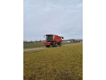 Skördetröska CASE IH Axial-Flow