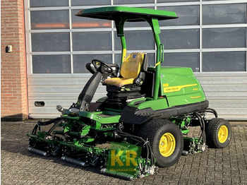 Gräsklippare JOHN DEERE 8700