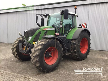Traktor FENDT 724 Vario