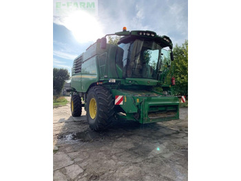 Skördetröska JOHN DEERE T660