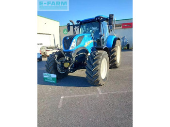 Traktor NEW HOLLAND T7.225