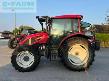 Traktor VALTRA A104
