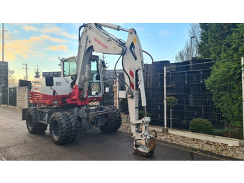 Grävmaskin på däck TAKEUCHI