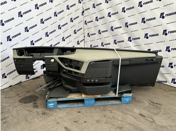Hytt och interiör VOLVO
