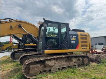 Bandgrävare CATERPILLAR 323