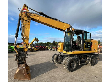 Grävmaskin på däck CATERPILLAR M318F