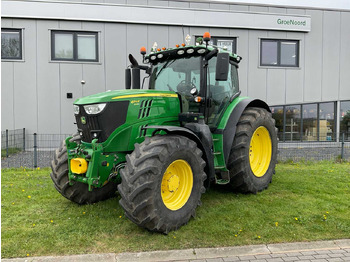 Traktor JOHN DEERE 6215R