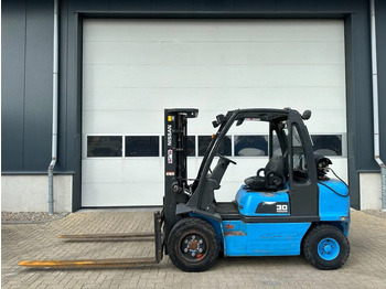 Gasoltruck NISSAN