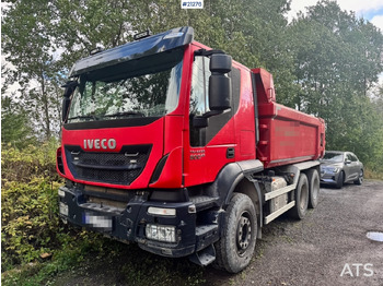 Tippbil lastbil IVECO Trakker