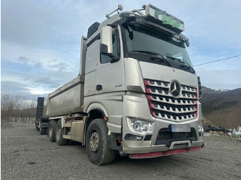 Tippbil lastbil MERCEDES-BENZ Arocs 2658