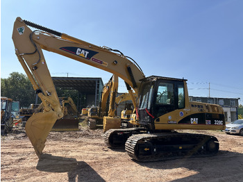 Bandgrävare CATERPILLAR 320CL