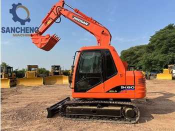 Bandgrävare DOOSAN DH80