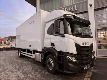 Lastbil med skåp IVECO S-WAY