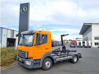 Lastväxlare lastbil MERCEDES-BENZ Atego 818