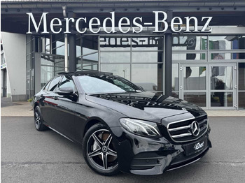 Sedan MERCEDES-BENZ
