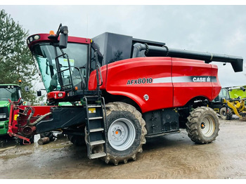 Skördetröska CASE IH