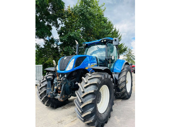 Traktor NEW HOLLAND T7.230