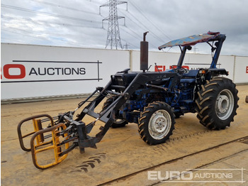 Traktor FORD