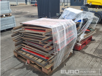 Entreprenadutrustning Pallet of Signs (2 of): bild 3