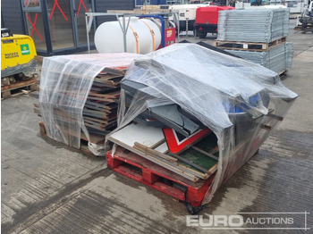 Entreprenadutrustning Pallet of Signs (2 of): bild 5