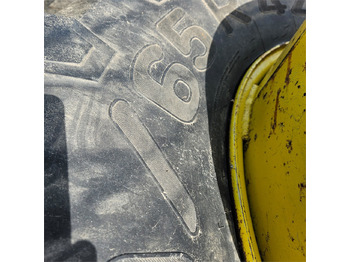 Traktor John Deere 650/65R42: bild 4