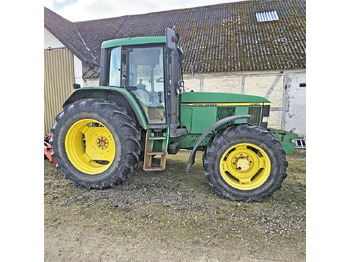 Traktor JOHN DEERE 6610