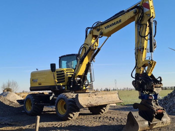Grävmaskin på däck YANMAR