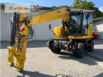 Grävmaskin CATERPILLAR M323F