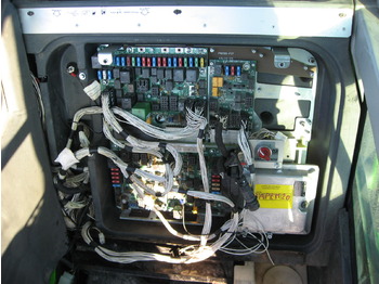 Hytt för Teleskoplastar MERLO komplette Kabine, complete cabin, cabine complète, Полный кабины The photo is illustrative! Various cab models still in stock. We need a VIN + SAV number to correctly identify the cabin Your Merlo.: bild 2