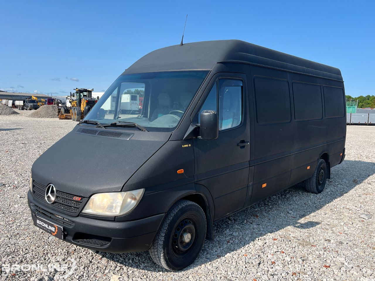 2004 Mercedes-Benz Sprinter 313 CDI 2.2d 95kW - Skåpbil: bild 1 2004 Mercedes-Benz Sprinter 313 CDI 2.2d 95kW - Skåpbil: bild 1