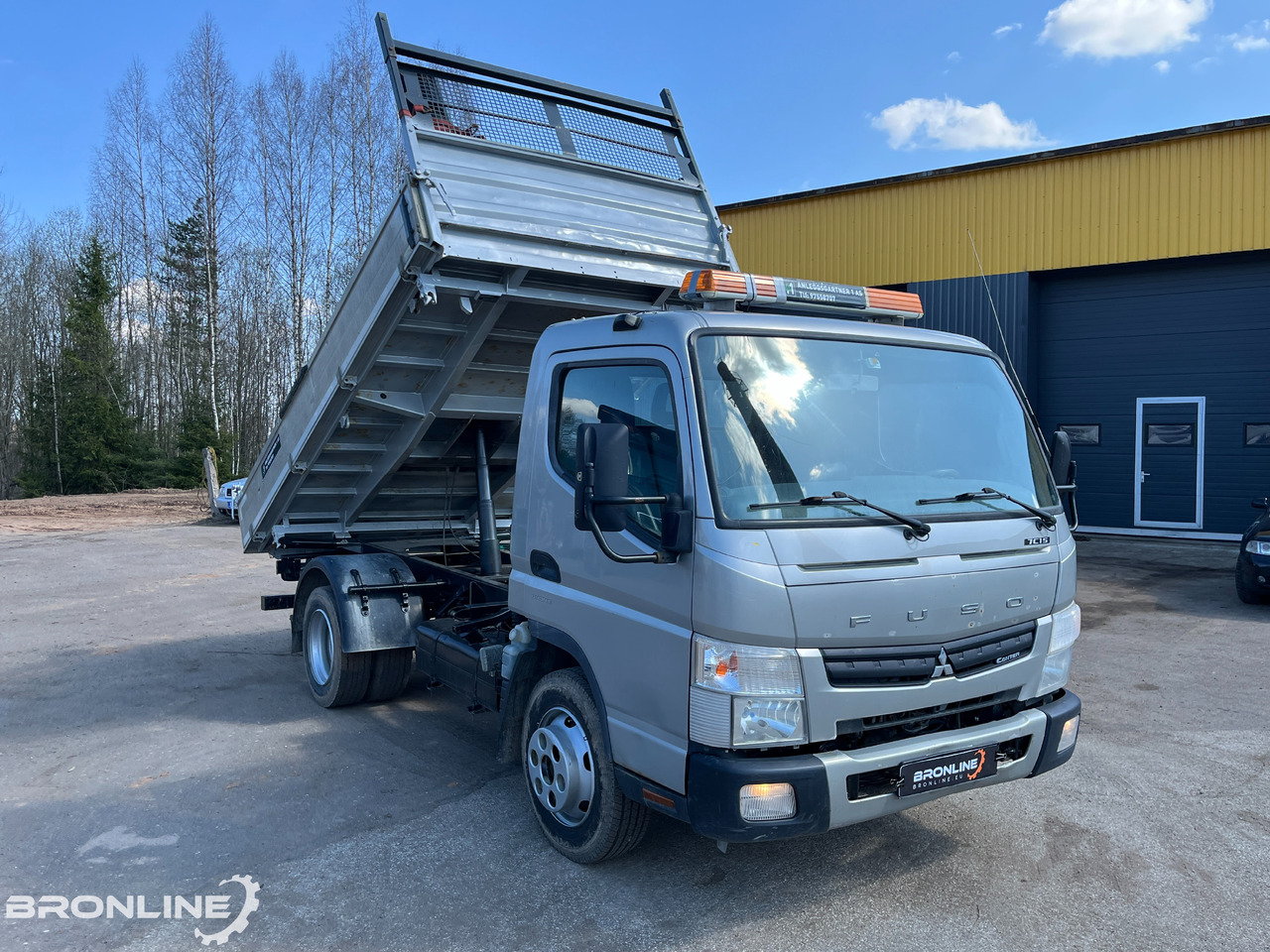 2013 Mitsubishi Fuso Canter 7C15 Tipper - Tippbil lastbil: bild 1 2013 Mitsubishi Fuso Canter 7C15 Tipper - Tippbil lastbil: bild 1