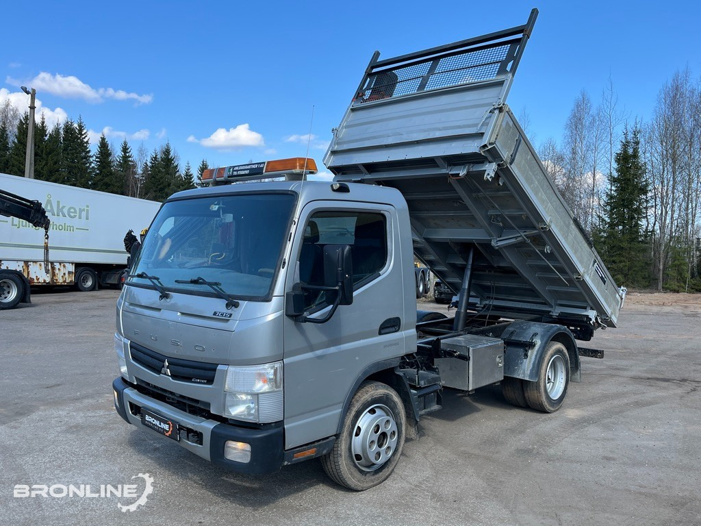 2013 Mitsubishi Fuso Canter 7C15 Tipper - Tippbil lastbil: bild 2 2013 Mitsubishi Fuso Canter 7C15 Tipper - Tippbil lastbil: bild 2
