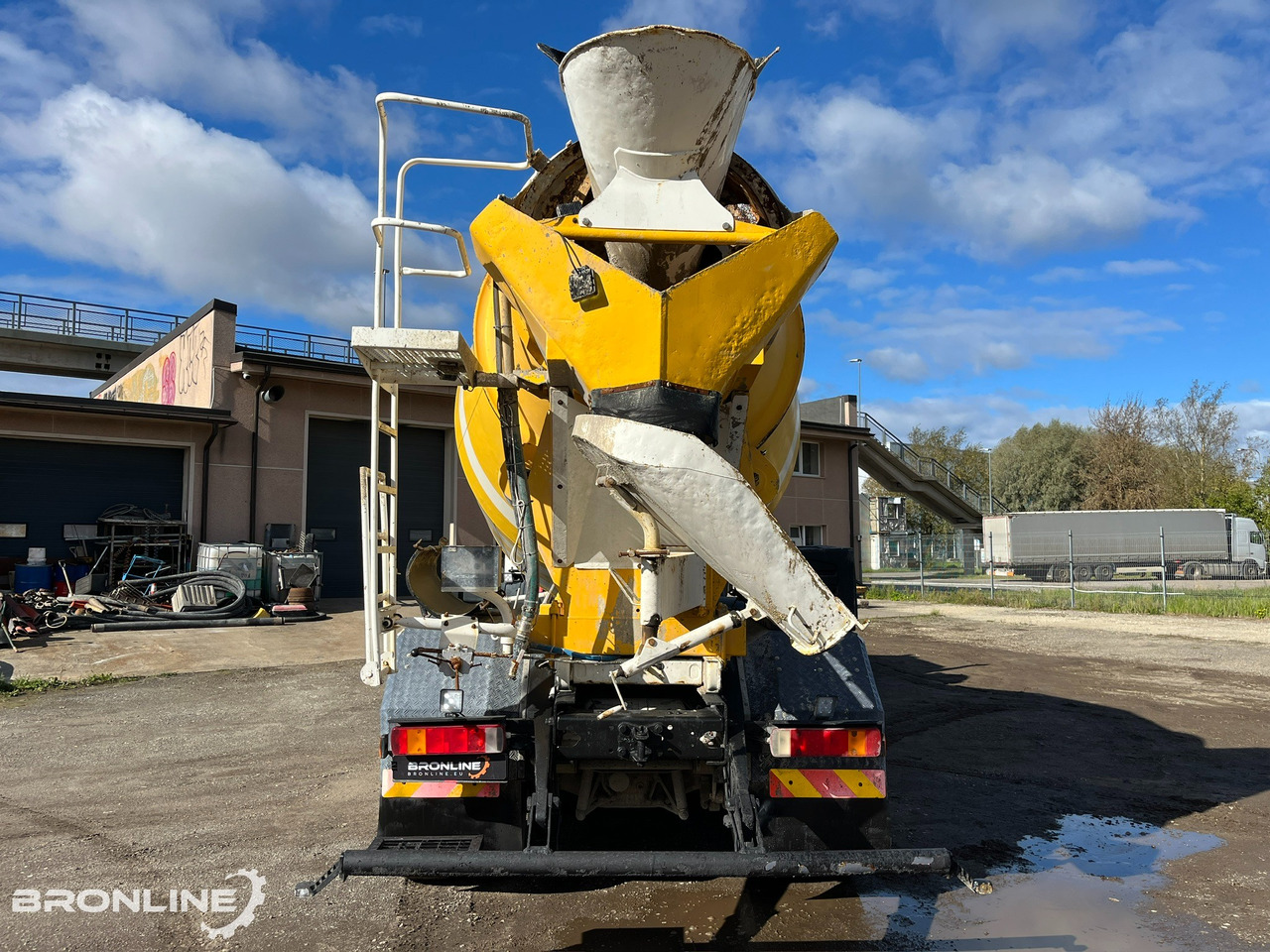 2014 Scania P360 8x4 Intermix 9m³ Concrete mixer - Betongbil: bild 5 2014 Scania P360 8x4 Intermix 9m³ Concrete mixer - Betongbil: bild 5