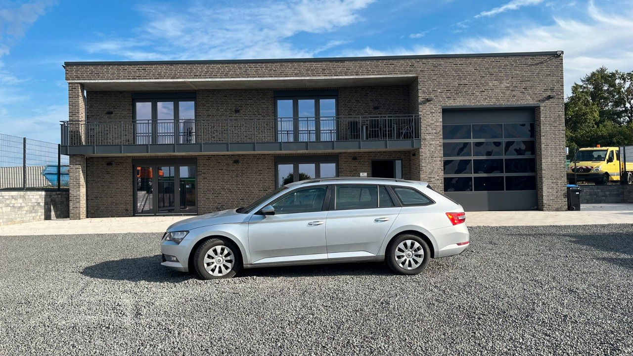 Skoda Superb Combi Active - Kombi: bild 1 Skoda Superb Combi Active - Kombi: bild 1