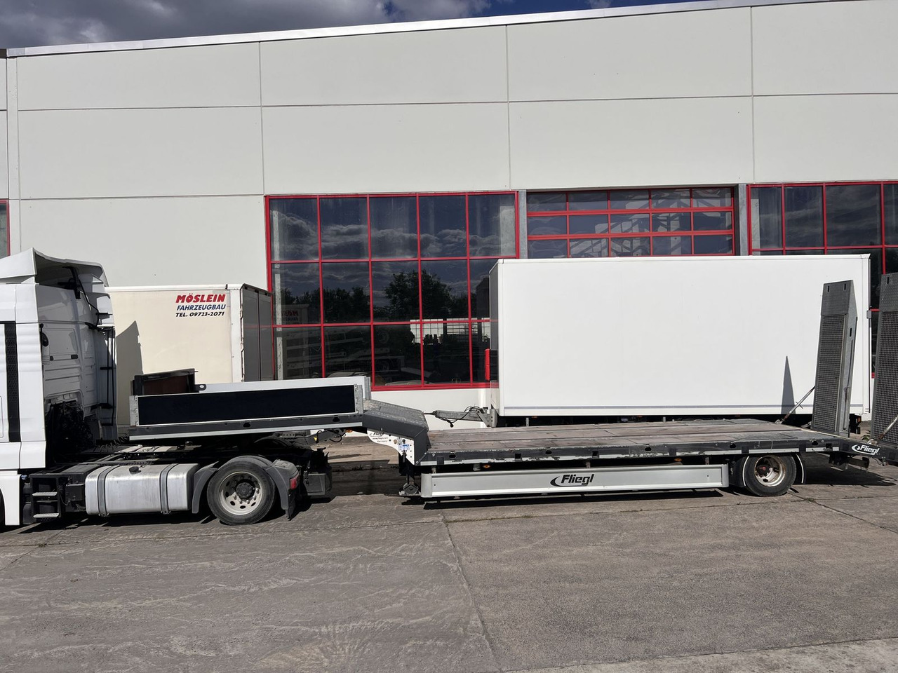 1 Achs Satteltieflader - Låg lastare semitrailer: bild 1 1 Achs Satteltieflader - Låg lastare semitrailer: bild 1