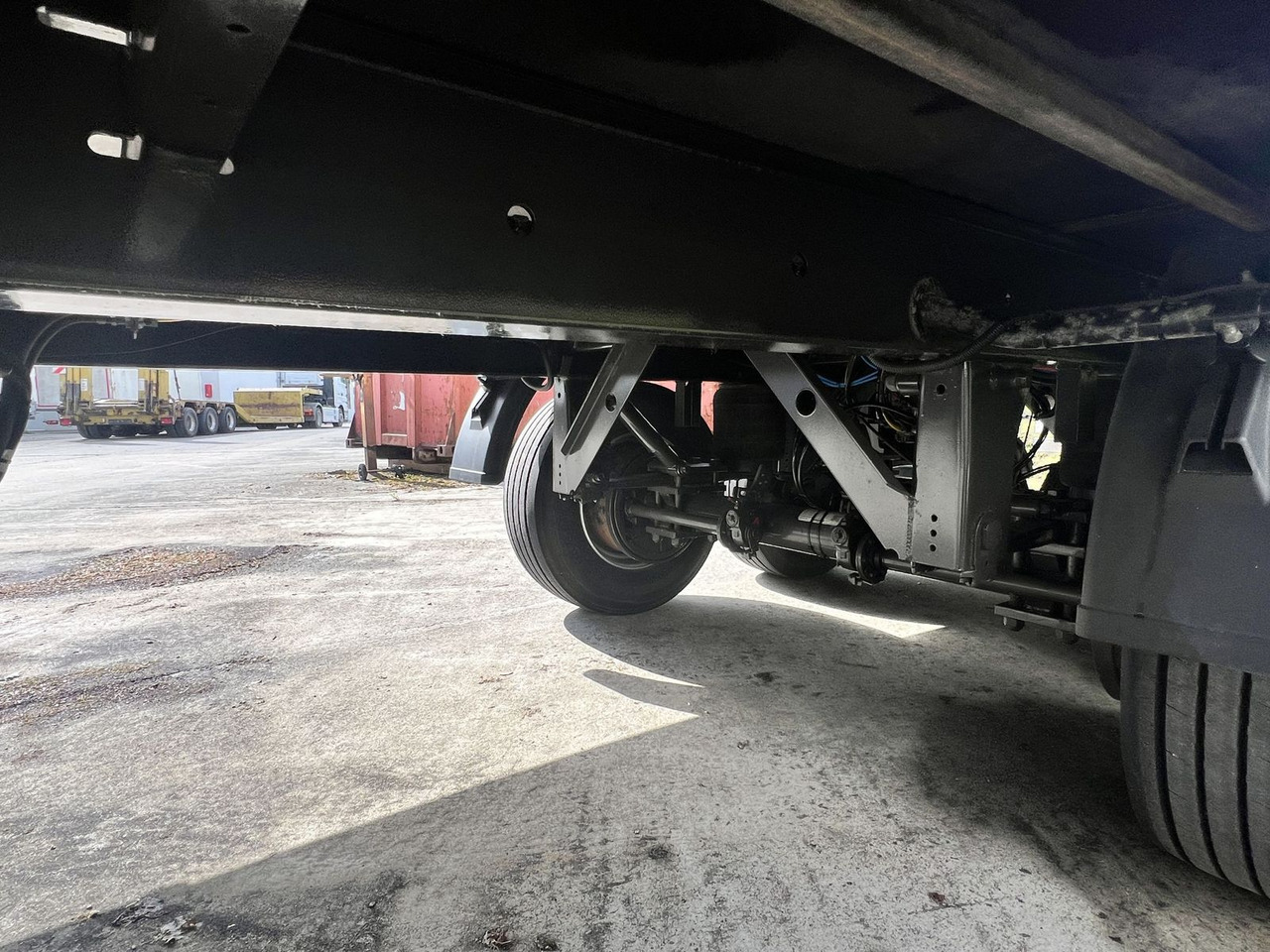 Fliegl 13,5 t Tandemplanenanhänger, neuwertig - Kapellsläp: bild 5 Fliegl 13,5 t Tandemplanenanhänger, neuwertig - Kapellsläp: bild 5