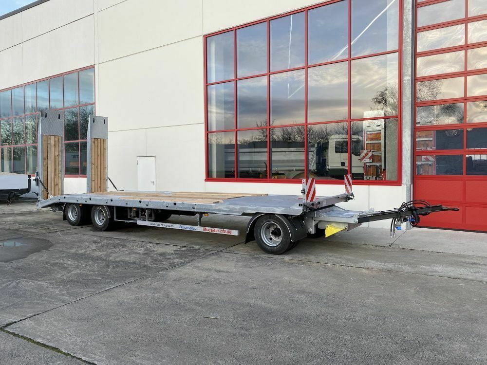 Möslein 3 Achs Tieflader mit gerader Ladefläche 9 m, Ne - Låg lastare trailer: bild 4 Möslein 3 Achs Tieflader mit gerader Ladefläche 9 m, Ne - Låg lastare trailer: bild 4