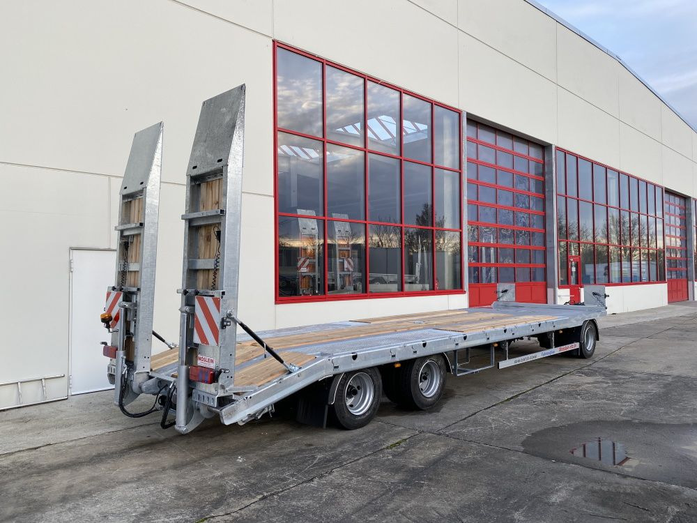 Möslein T 3-8,20 P VB H1 Blatt  3 Achs Tieflader mit gerader Ladefläche 8,10 m, Neufahrzeug - Låg lastare trailer: bild 3 Möslein T 3-8,20 P VB H1 Blatt  3 Achs Tieflader mit gerader Ladefläche 8,10 m, Neufahrzeug - Låg lastare trailer: bild 3