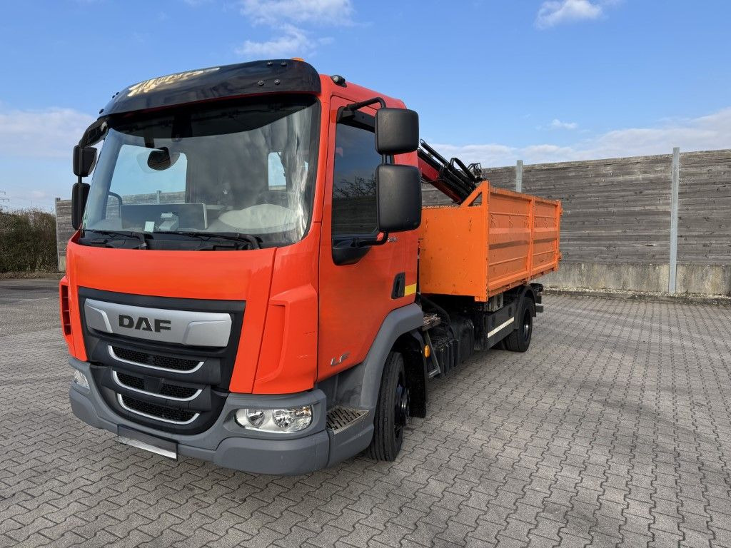 DAF FA LF 180 8t / Abrollkipper, Ladekran Containe - Lastväxlare lastbil, Kranbil: bild 2 DAF FA LF 180 8t / Abrollkipper, Ladekran Containe - Lastväxlare lastbil, Kranbil: bild 2