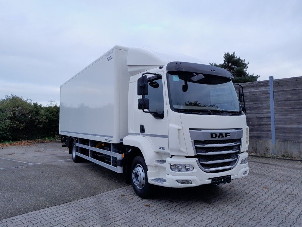 DAF FA XB 290 16t Spier Plywoodkoffer - Lastbil med skåp: bild 2 DAF FA XB 290 16t Spier Plywoodkoffer - Lastbil med skåp: bild 2