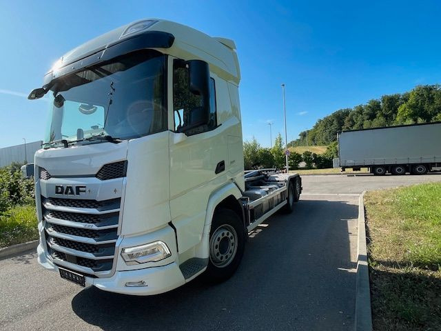 DAF FAN XF 480 mit VDL Abrollkipper DAF FAN XF 480 mit VDL Abrollkipper - Lastväxlare lastbil: bild 1 DAF FAN XF 480 mit VDL Abrollkipper DAF FAN XF 480 mit VDL Abrollkipper - Lastväxlare lastbil: bild 1