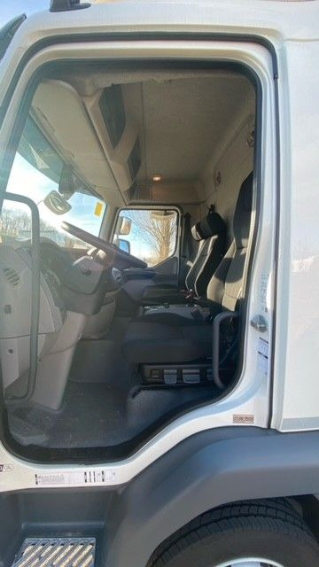 DAF LF 210 8t Pritsche-Plane LBW Tageszulassung - Kapellbil: bild 5 DAF LF 210 8t Pritsche-Plane LBW Tageszulassung - Kapellbil: bild 5